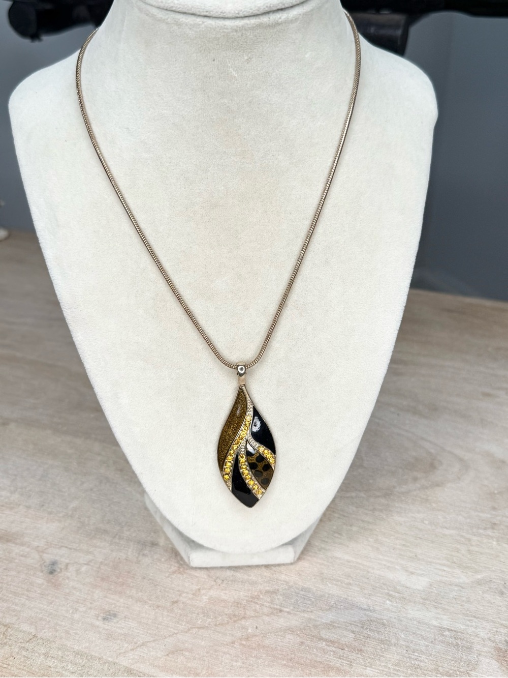 Kim Rogers Statement Necklace Black Gold Tone Rhinestone Pendant